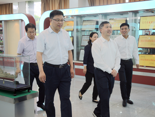 EA7A5010_副本_副本.jpg EA7A5010_副本_副本.jpg